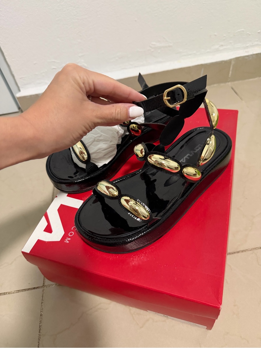 Novus Gala Black Platform Sandals | Gold Hardware | Size 6 | Like New